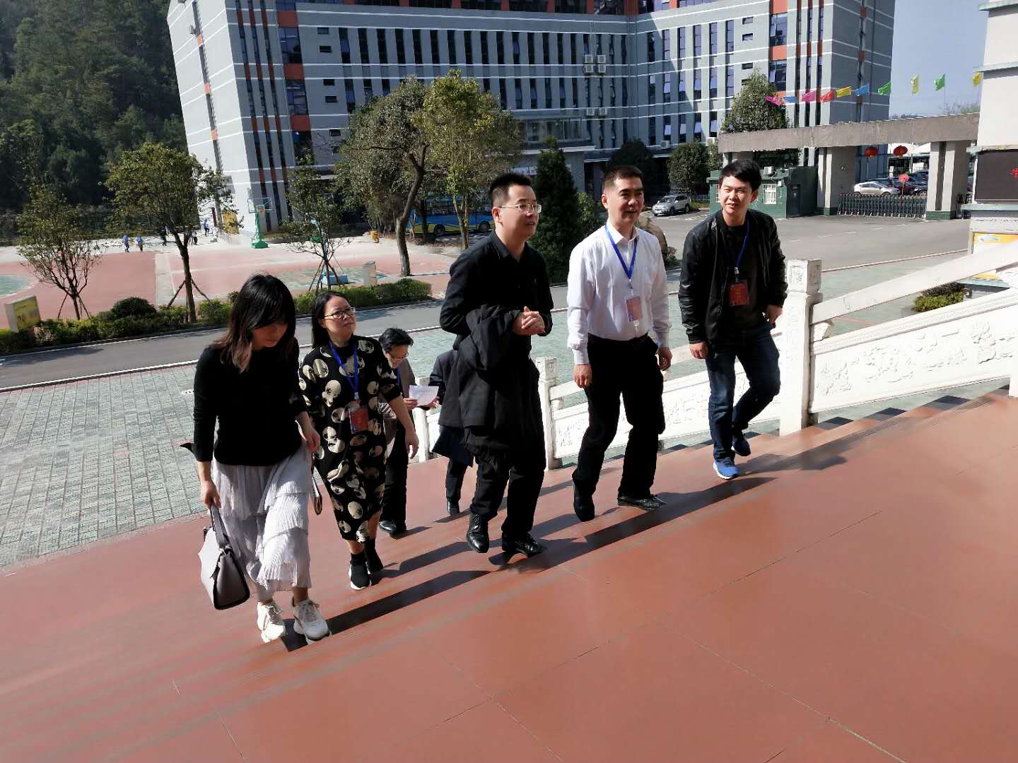州教育局、发改委领导到伟德视察幼儿园筹建工作